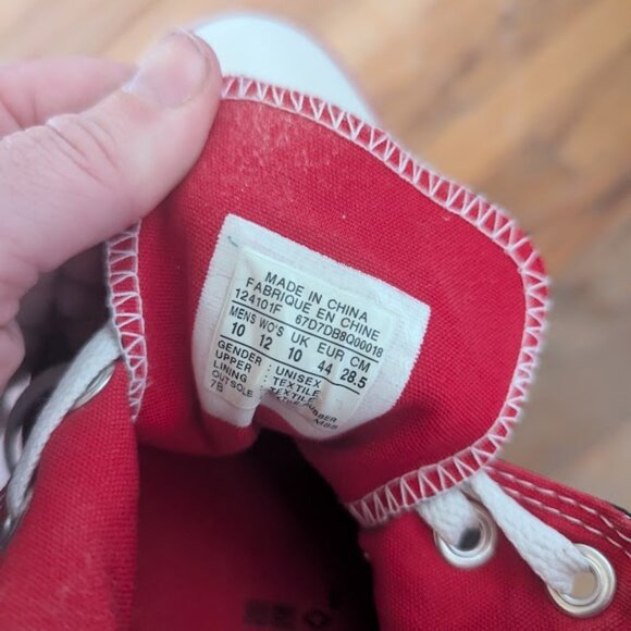 Barely Worn Black Converse with Red Trim Size 10 - Picture 6 of 6